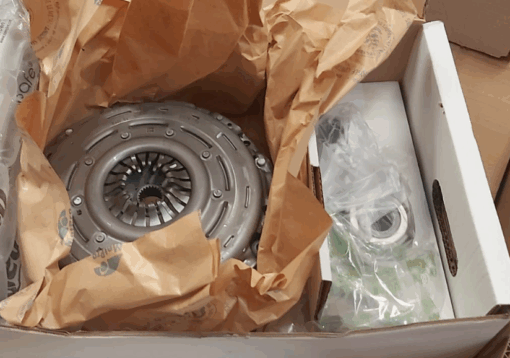 Dmf Volant Setı Debrıyaj Setı Bılya Volan Cıft Kutle Focus C Max Cap 04 08 Focus Iı Cb4 04 11 1. Mazdaııı 03 09 S40 S40 Iı 06 12 V50 04 Oynar Göbek - 9M517C625AA-3M516477CH-9M517540AA
