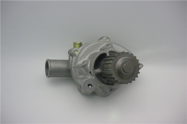 Devirdaim Su Pompası Kıa Besta Sportage / Mazda 626 E2200 / Suzuki Vıtara Komple Alt Kapağı Üstünde - OK04R15010-OK71015010