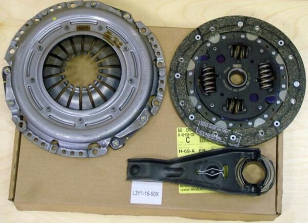 Debrıyaj Setı Baskı Disk Rulmansız Mazda 5 2.0l Rf7j Cr19 Dizel 6 Vites 05-10 2.0l Lf Cr19 Benzinli 5 Vites 05-10 - L30116410-L30116460-