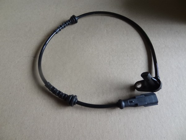Abs Sensörü Sol Arka Dacıa Duster 10 - 479007637R-8200862229-479006552R