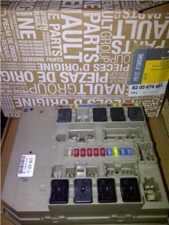 Sigorta Kutusu Clıo Iıı-modus - 8200674661-8200233293-8200456181